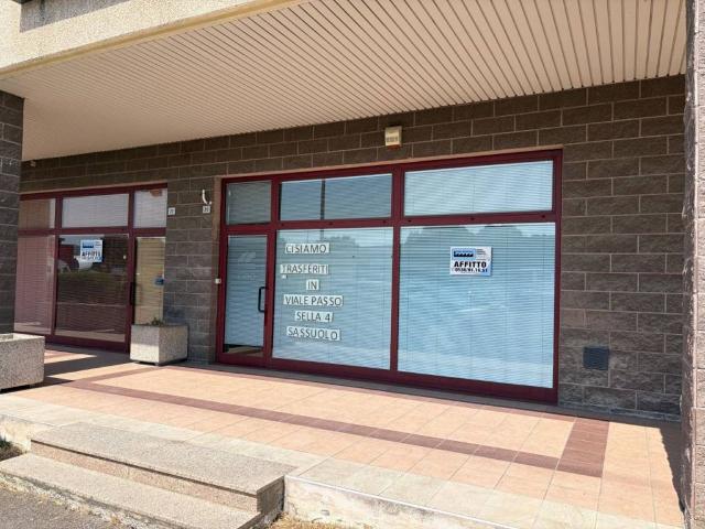 Locale Commerciale in affitto a Unione dei comuni del Distretto Ceramico, Sassuolo