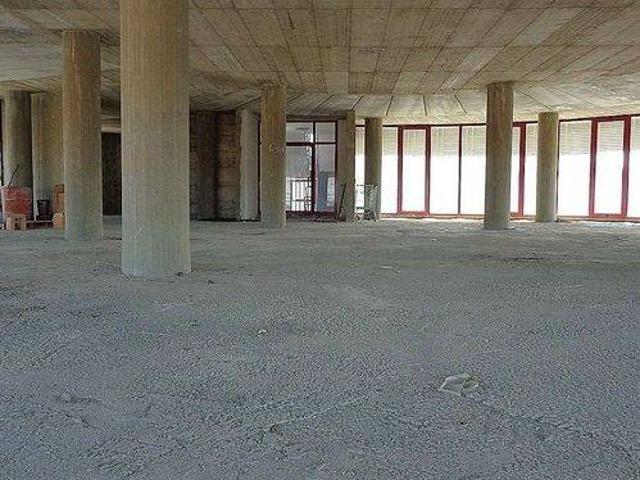 Locale Commerciale in affitto a Unione dei comuni del Distretto Ceramico, Sassuolo