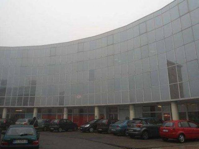 Locale Commerciale in affitto a Unione dei comuni del Distretto Ceramico, Sassuolo