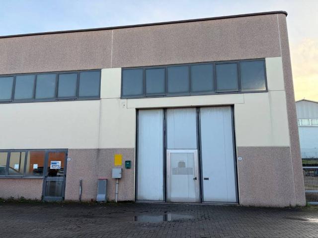 Locale Commerciale in affitto a Unione dei comuni del Distretto Ceramico, Sassuolo