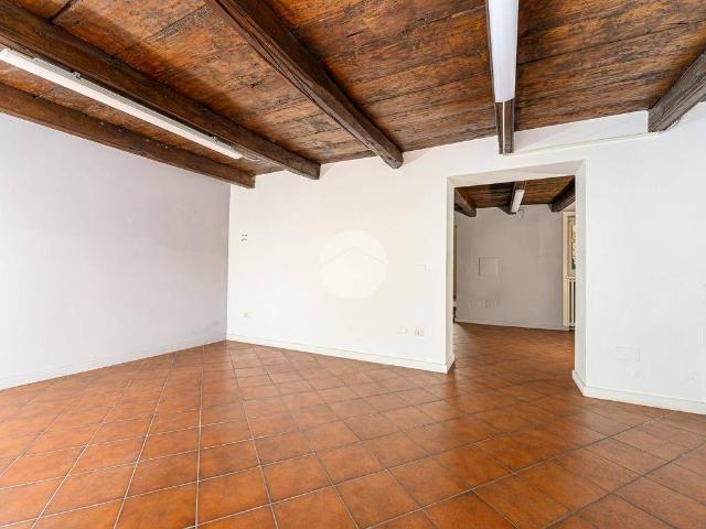 Locale Commerciale in affitto a Piemonte, Cuneo