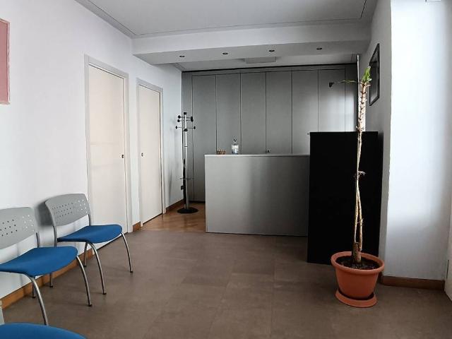 Locale Commerciale in affitto a Piemonte, Cuneo