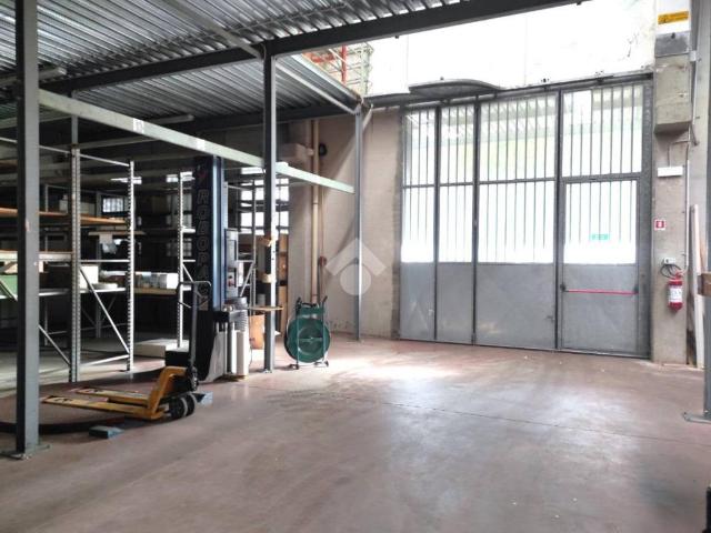 Locale Commerciale in affitto a Savignano Sul Rubicone, Reggio Emilia