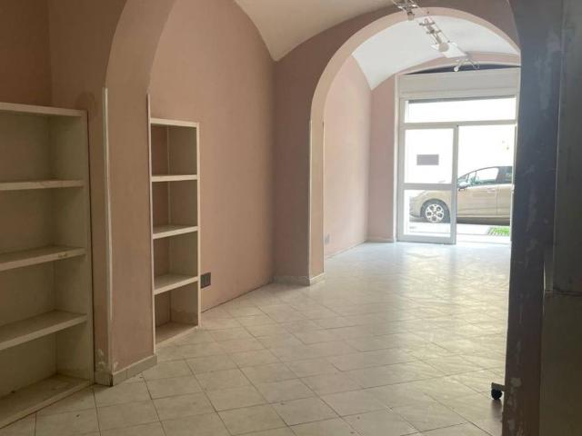 Locale Commerciale in affitto a Villetta, Albisola Capo