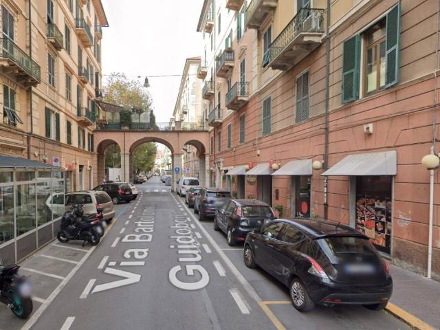 Locale Commerciale in affitto a Oltreletimbro, Albisola Capo