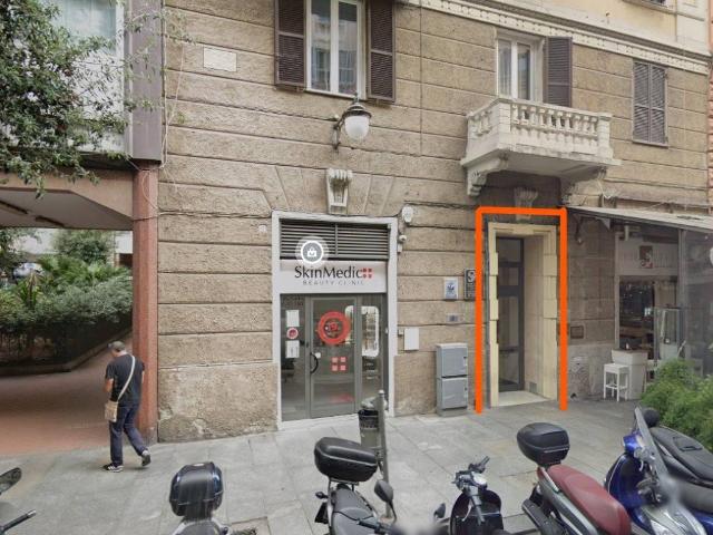Locale Commerciale in affitto a Villetta, Albisola Capo