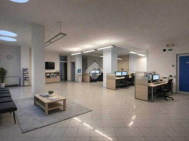 Locale Commerciale in affitto a Tresinaro - Secchia, Re