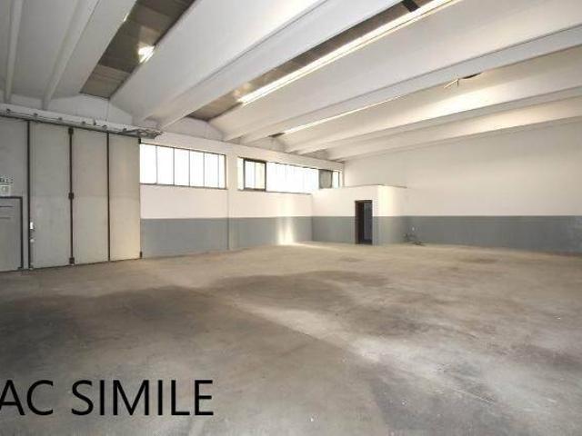 Locale Commerciale in affitto a Ugnano, Firenze