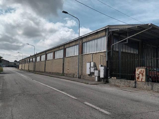 Locale Commerciale in affitto a Piemonte, Cuneo