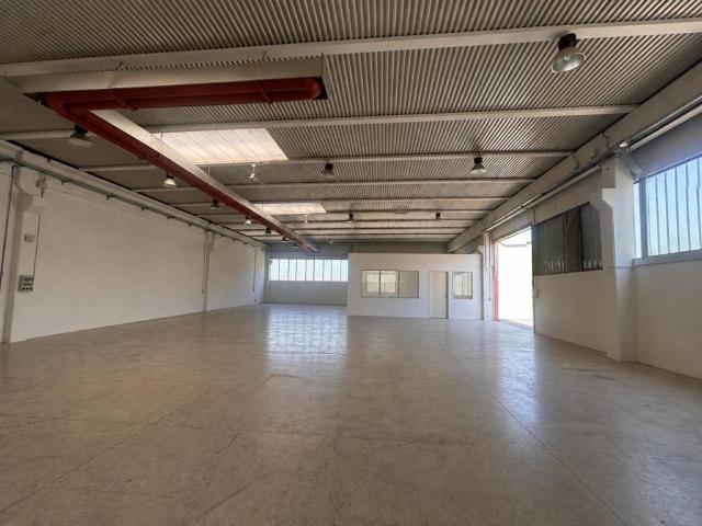 Locale Commerciale in affitto a Schio, Veneto
