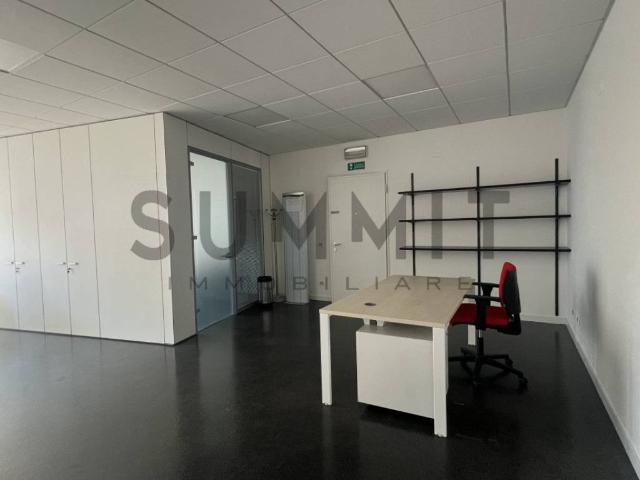 Locale Commerciale in affitto a Schio, Veneto