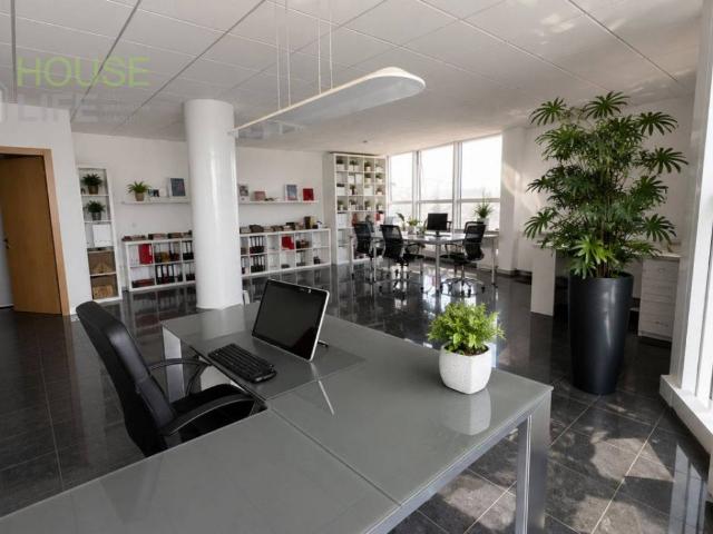 Locale Commerciale in affitto a Schio, Veneto