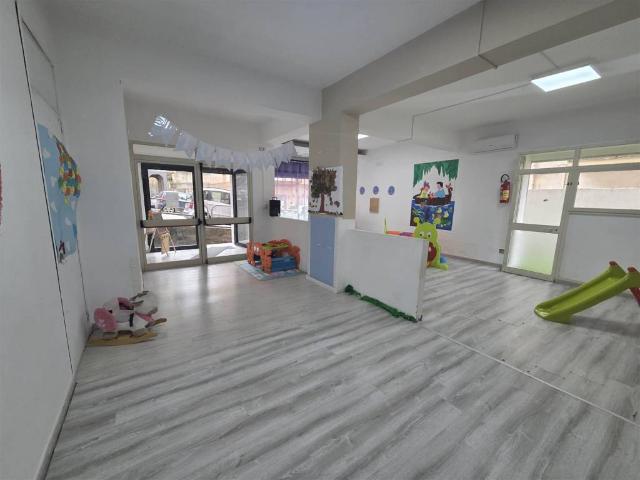Locale Commerciale in affitto a Perriera, Sciacca