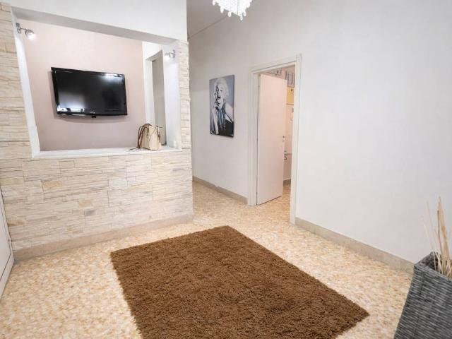 Locale Commerciale in affitto a Perriera, Sciacca