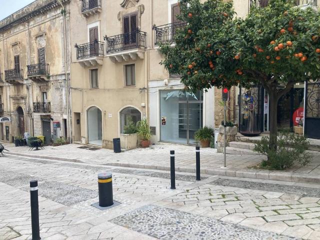 Locale Commerciale in affitto a Perriera, Sciacca