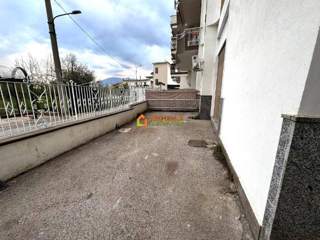 Locale Commerciale in affitto a Scisciano, Campania