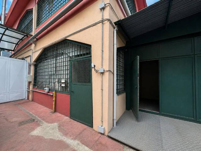Locale Commerciale in affitto a San Felice, Segrate