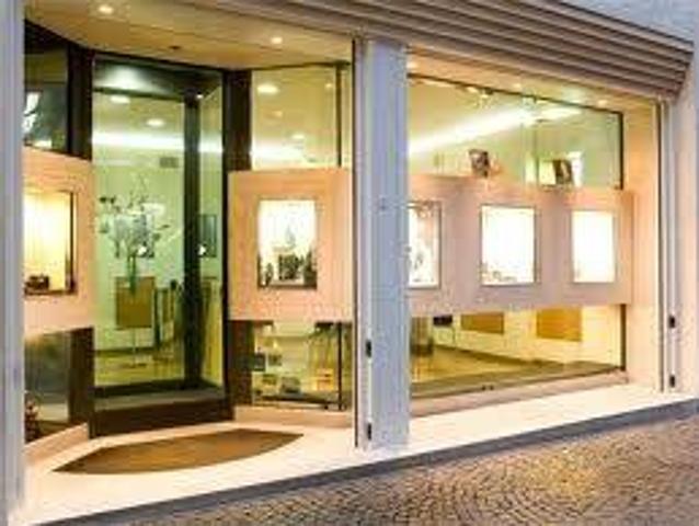 Locale Commerciale in affitto a San Domenico, Selvazzano Dentro