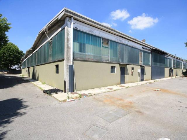 Locale Commerciale in affitto a Castelletto, Senago