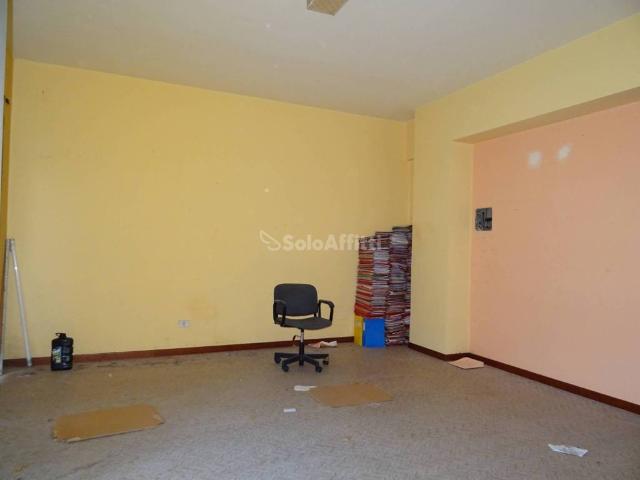 Locale Commerciale in affitto a Senigallia, Ancona