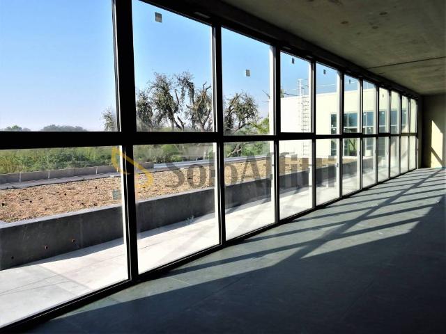 Locale Commerciale in affitto a Borgo Bicchia, Marche
