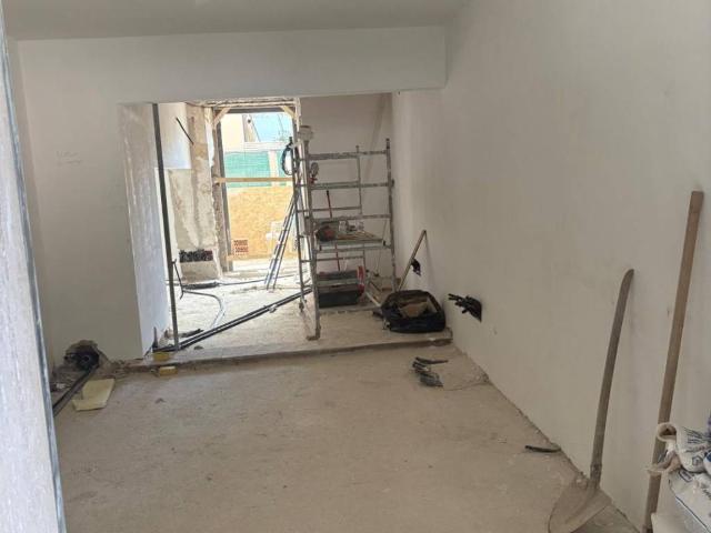 Locale Commerciale in affitto a Rione Porto, Marche