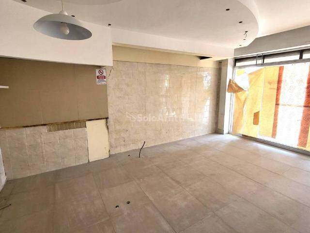Locale Commerciale in affitto a Senigallia, Ancona