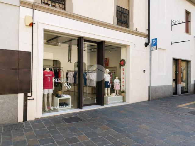 Locale Commerciale in affitto a San Rocco, Seregno