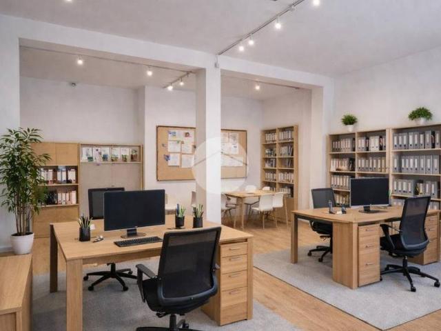 Locale Commerciale in affitto a San Salvatore, Seregno