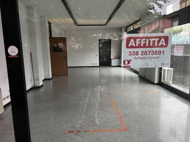 Locale Commerciale in vendita a Paderno, Seriate