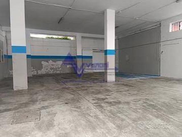 Locale Commerciale in affitto a Seriate, Lombardia