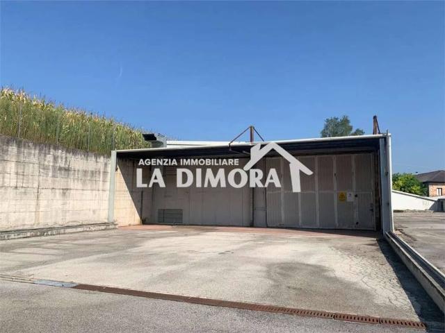 Locale Commerciale in affitto a Sernaglia Della Battaglia, Veneto