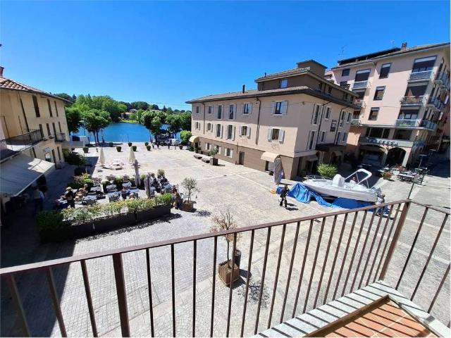 Locale Commerciale in affitto a Abbazia, Sesto Calende
