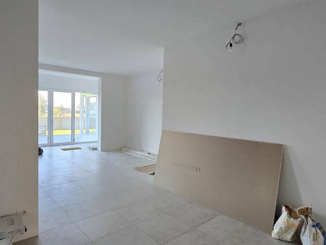 Locale Commerciale in affitto a Zambra, Sesto Fiorentino