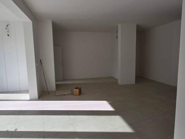 Locale Commerciale in affitto a Zambra, Sesto Fiorentino