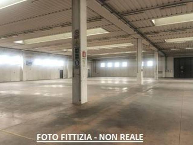 Locale Commerciale in affitto a Sesto Fiorentino, Toscana
