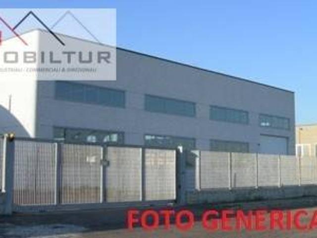 Locale Commerciale in affitto a Padule, Sesto Fiorentino
