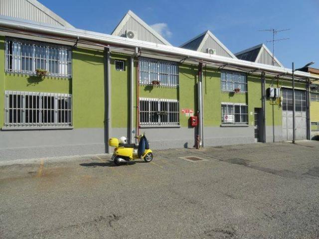 Locale Commerciale in affitto a Zona Omogenea Milano Nord, Sesto San Giovanni