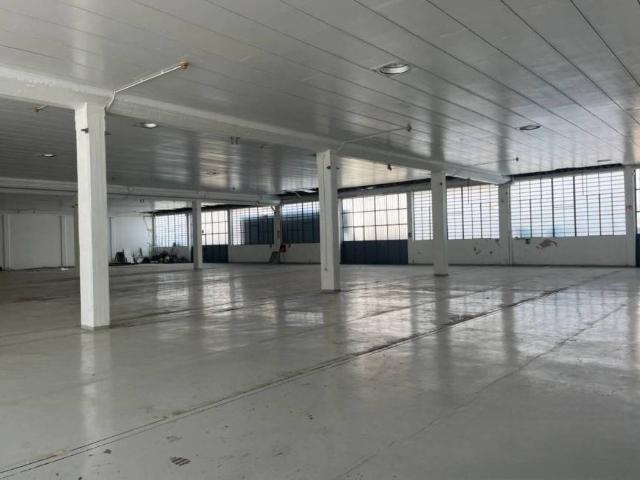 Locale Commerciale in affitto a Sesto San Giovanni, Parpagliona