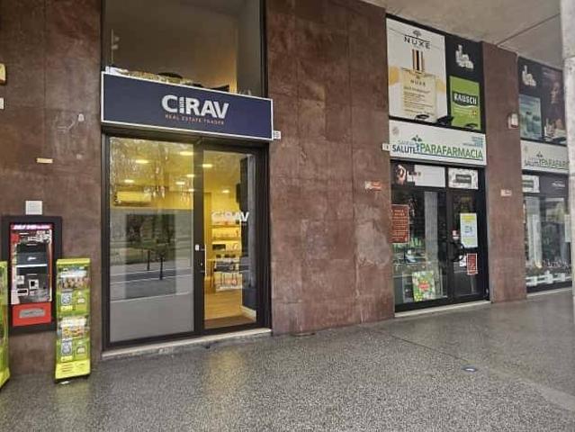 Locale Commerciale in affitto a Zona Omogenea Milano Nord, Sesto San Giovanni