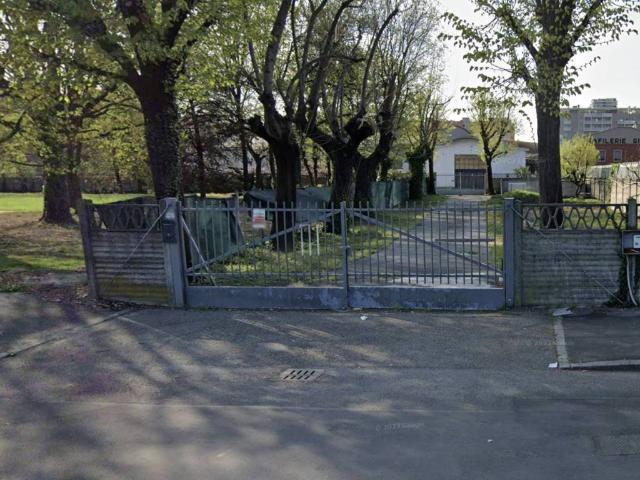 Locale Commerciale in affitto a Zona Omogenea Milano Nord, Sesto San Giovanni