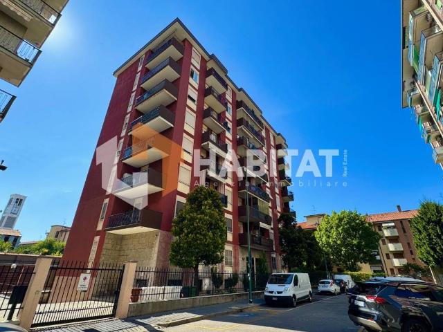 Locale Commerciale in affitto a Zona Omogenea Milano Nord, Sesto San Giovanni