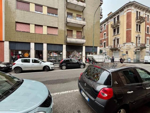 Locale Commerciale in affitto a Zona Omogenea Milano Nord, Sesto San Giovanni