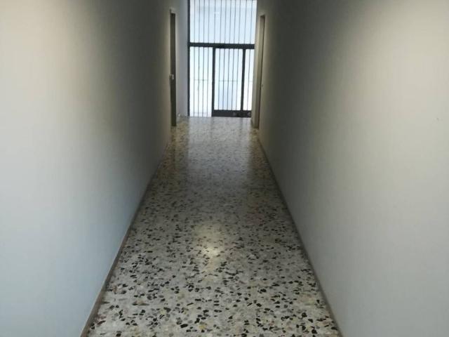 Locale Commerciale in affitto a Seguro, Settimo Milanese