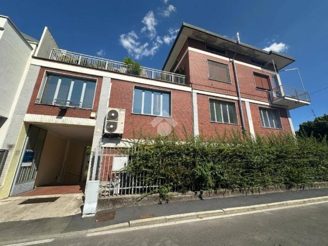 Locale Commerciale in affitto a Cascine Olona, Settimo Milanese
