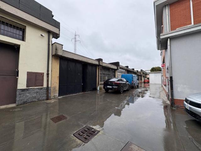 Locale Commerciale in affitto a Villaggio Cavour, Settimo Milanese