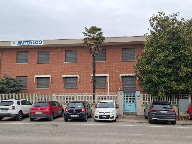 Locale Commerciale in affitto a Piemonte, Torino