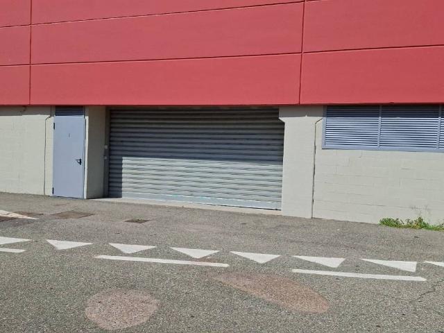 Locale Commerciale in affitto a Piemonte, Torino
