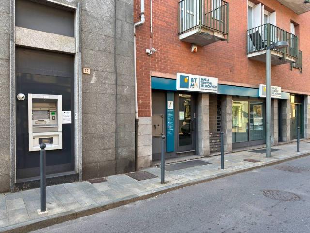 Locale Commerciale in affitto a Piemonte, Torino