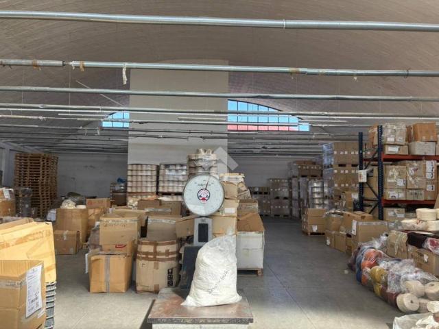 Locale Commerciale in affitto a Indicatore, Signa